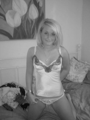 Lilou-anne escorts Forres, UK